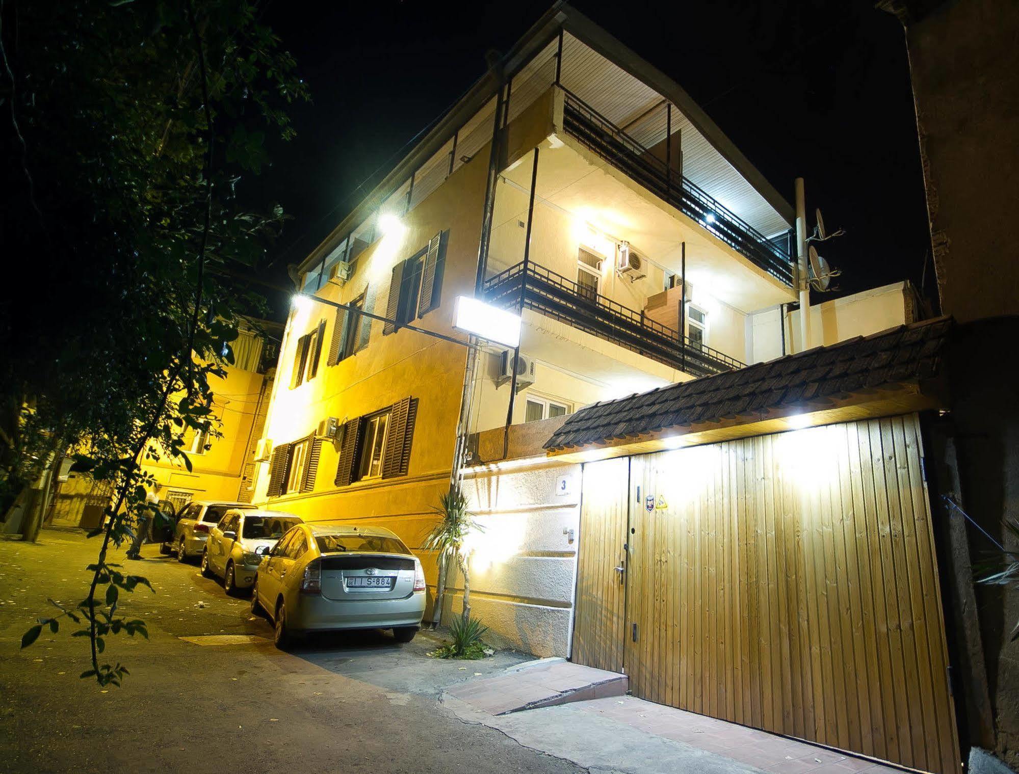Log Inn Boutique Hotel Tbilisi Exterior photo
