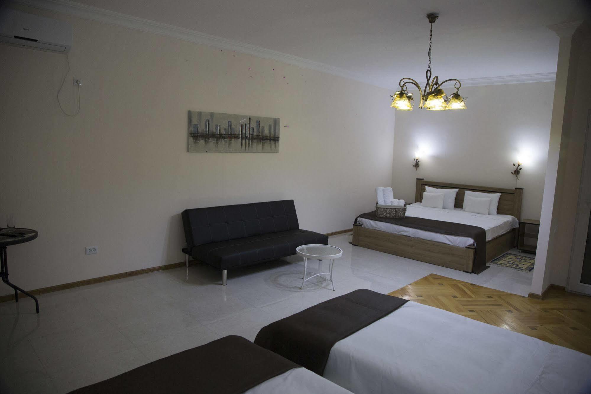 Log Inn Boutique Hotel Tbilisi Exterior photo