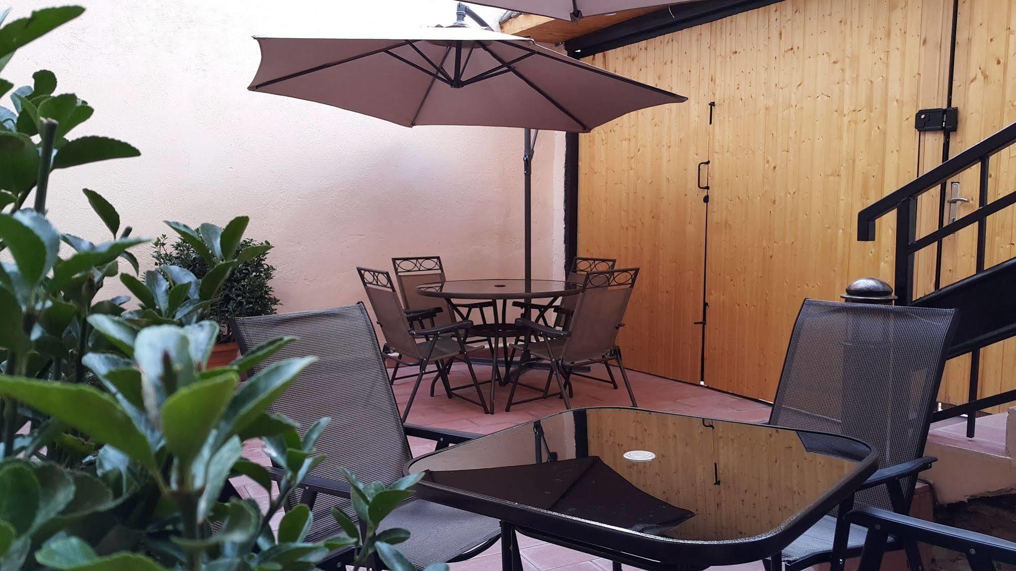 Log Inn Boutique Hotel Tbilisi Exterior photo