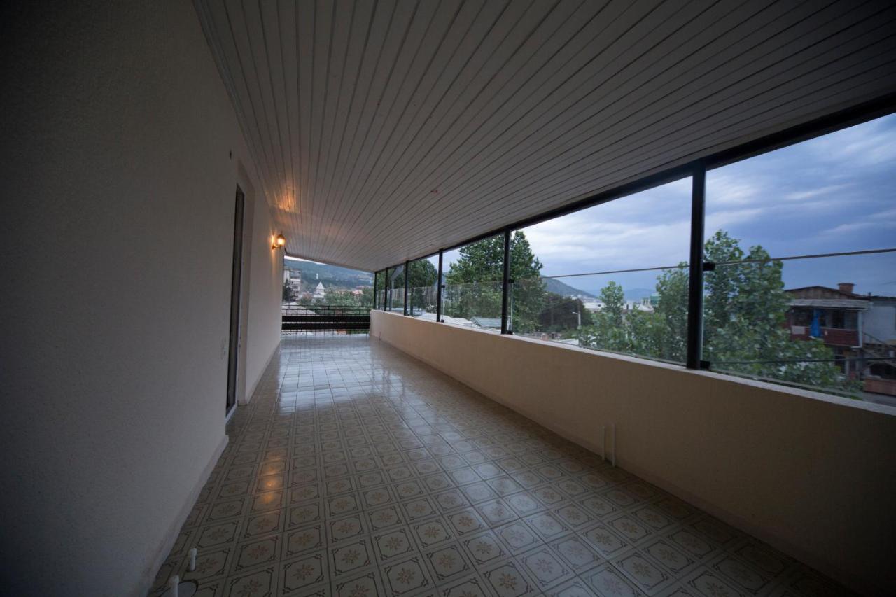 Log Inn Boutique Hotel Tbilisi Exterior photo